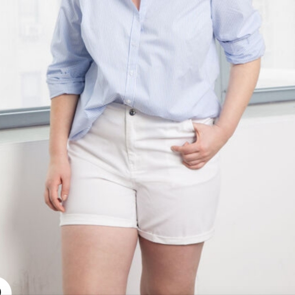 Universal Thread White Jeans Shorts - Picture 8 of 8